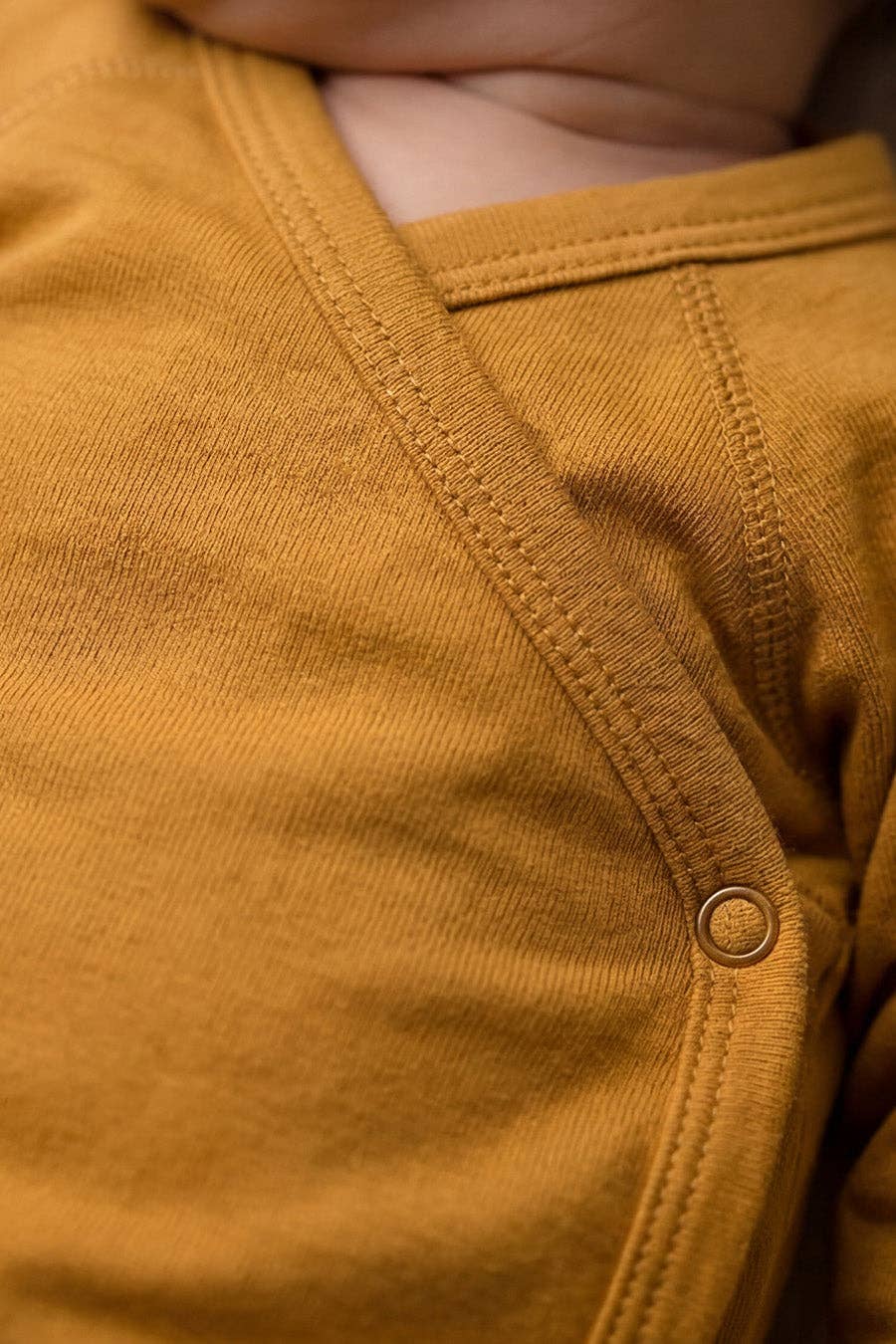 Wollen Overslagromper lange mouw – Merinowol – Harvest Gold: 56