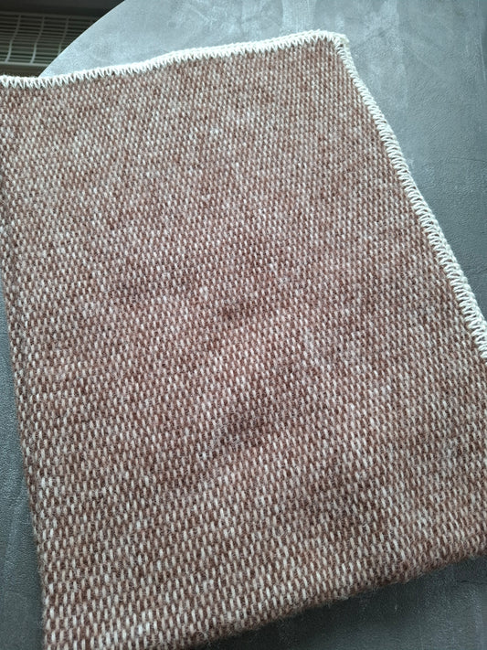 Wollen wiegdeken in verschillende kleuren