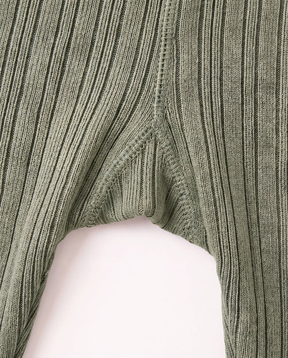 Wollen broekje rib - merinowol - Oil Green: 56