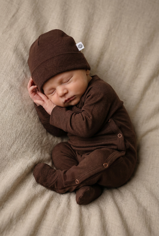 Wollen baby muts - Merinowol - Chocolate Fondant: 50